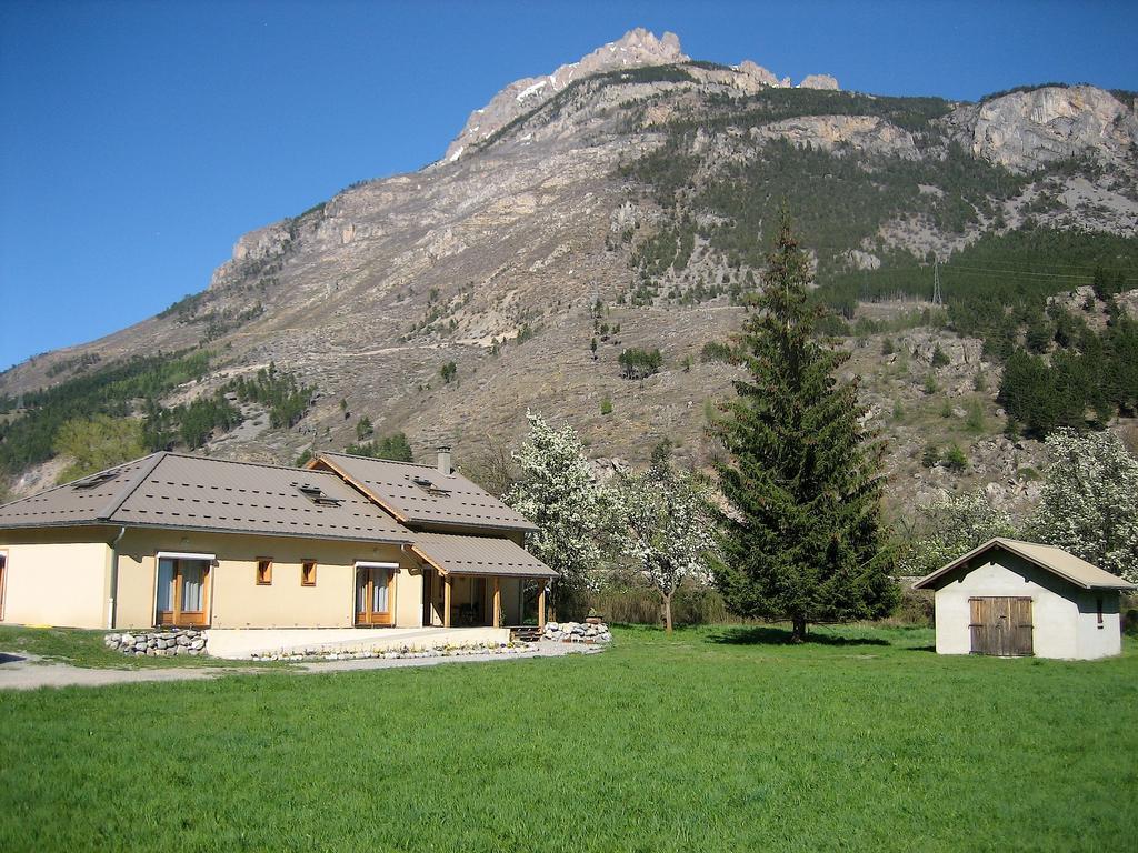 Chambres d'Hôtes la Pierre d'Oran LʼArgentière-la-Bessée Extérieur photo