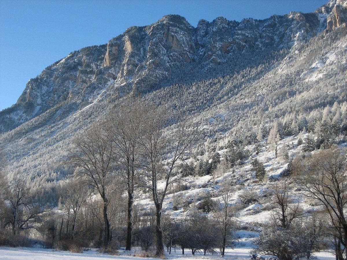 Chambres d'Hôtes la Pierre d'Oran LʼArgentière-la-Bessée Chambre photo